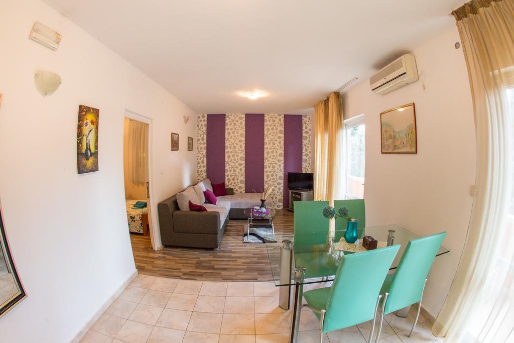 Villa Nadezda Petrovac ภายนอก รูปภาพ