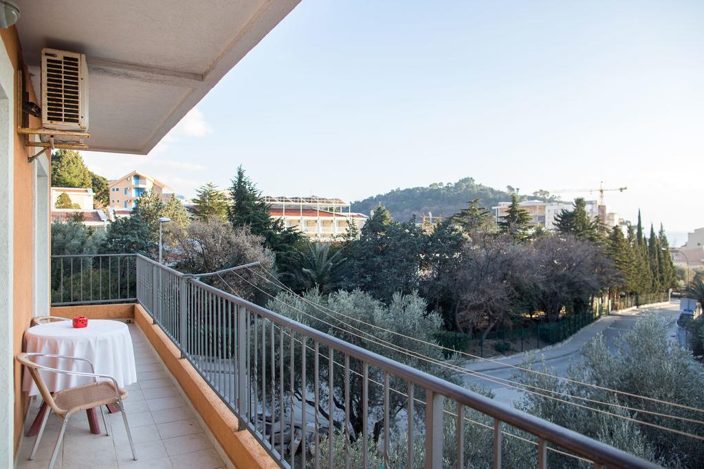 Villa Nadezda Petrovac ภายนอก รูปภาพ