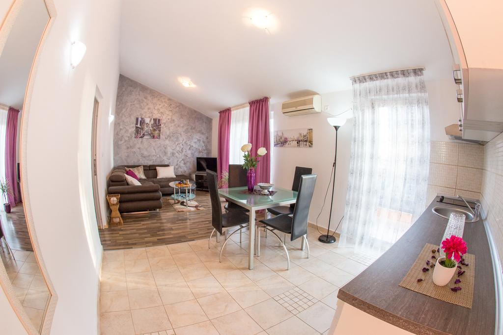 Villa Nadezda Petrovac ภายนอก รูปภาพ